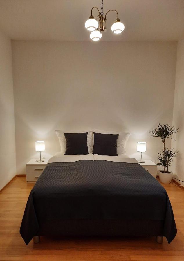 Apartment Prague-2 Rooms Free Parking מראה חיצוני תמונה